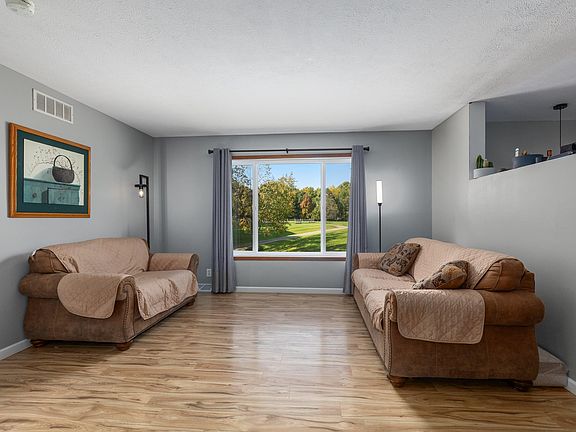 5th image of 6927 Forestview Trl