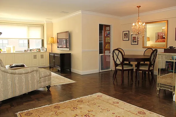 Sold by Rothschild Realty Associates | media 19