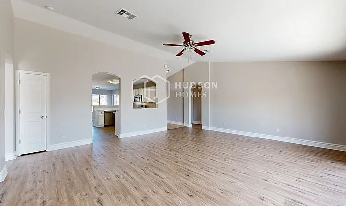 7123 N 77th Dr — Photo 5