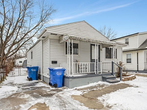 2nd image of 11076 Essex Ave
