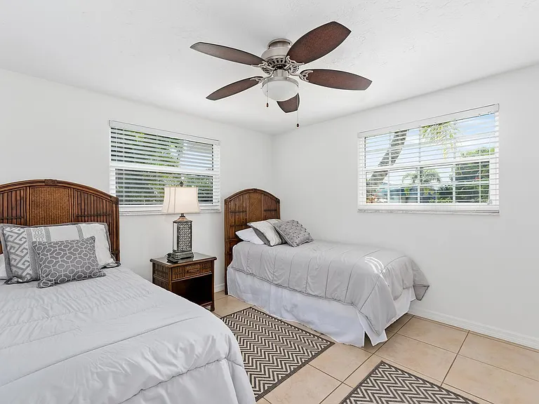 606 Key Royale Dr — Photo 24