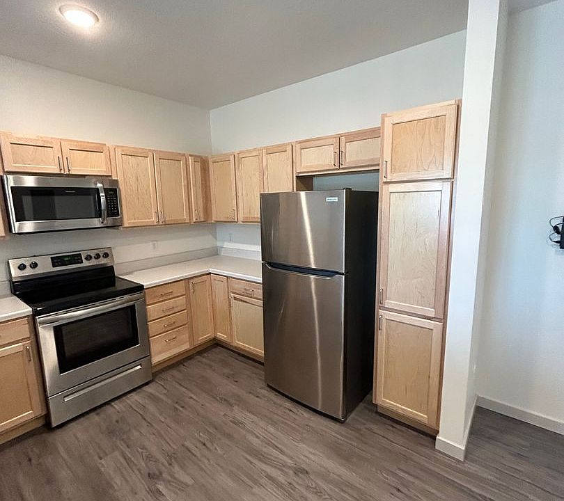 1st image of 101 Main St S #209
