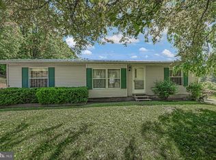 52 Harvey Dr, Pine Grove, PA 17963