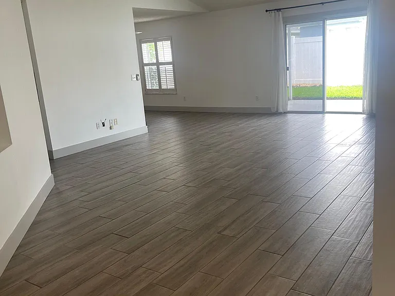 465 Island View Cir — Photo 20