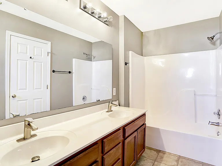 4059 Weston Pointe Dr — Photo 44