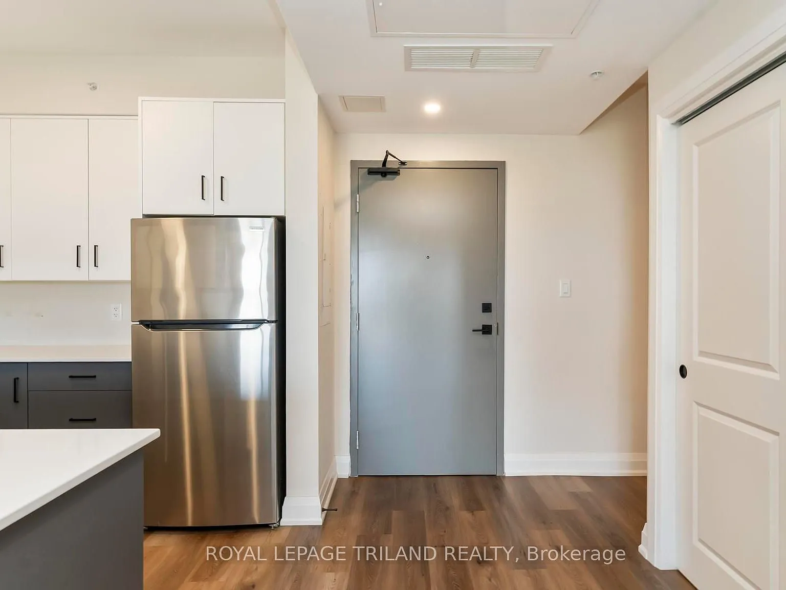 2 bed, $2,625 — Photo 3
