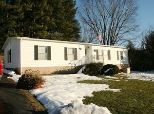 1622 Newbern Rd, Pulaski, VA 24301