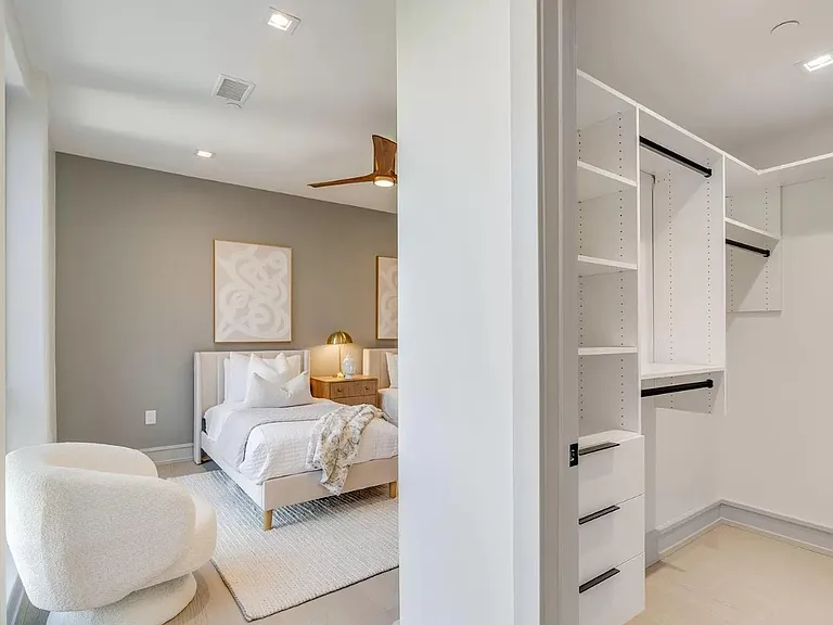 109 S Bonsall St — Photo 12