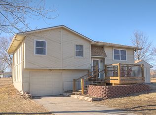 1114 W 3rd St, Edgerton, KS 66021