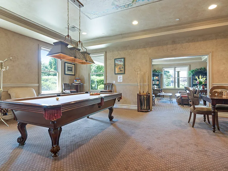 312 Walden Ct — Photo 3