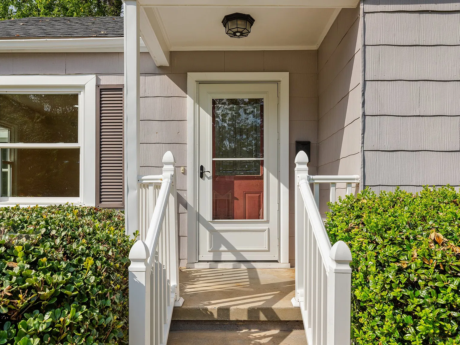 3 bed, 1141 sqft, $1,800 — Photo 2