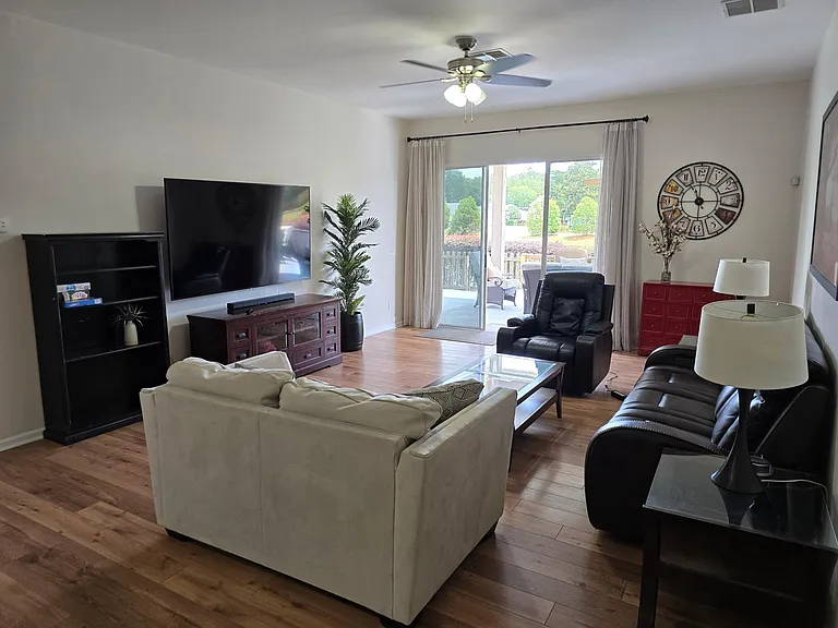 1652 Redstone Ct — Photo 13