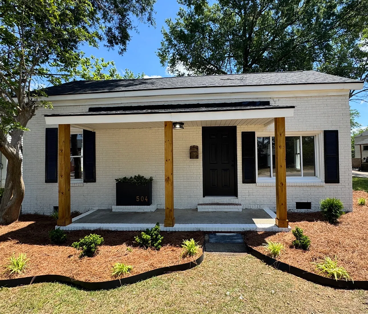 2 bed, 832 sqft, $1,450 — Photo 1