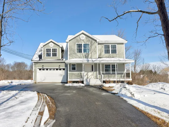 81 Queen Street, Gorham, ME 04038