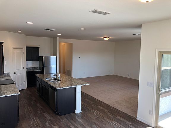 3rd image of 37335 W Capri Ave