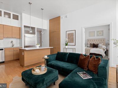 2425 L St NW APT 620, Washington, DC, 20037