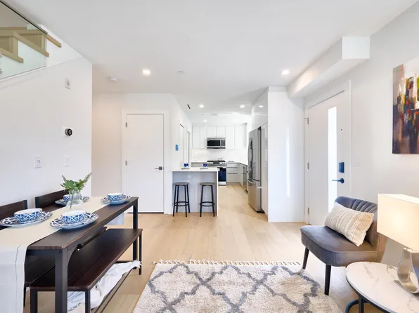 810 E 51st Ave, Vancouver, BC V5X 1B9