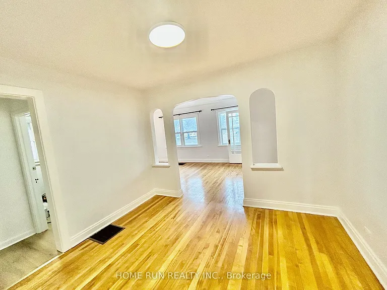 704 Brookfield Rd S — Photo 11