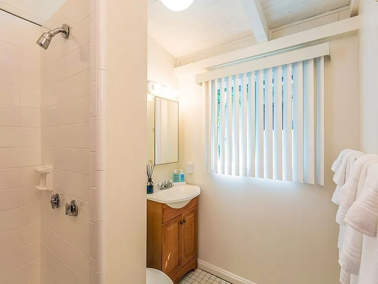 1018 Kealaolu Ave — Photo 15