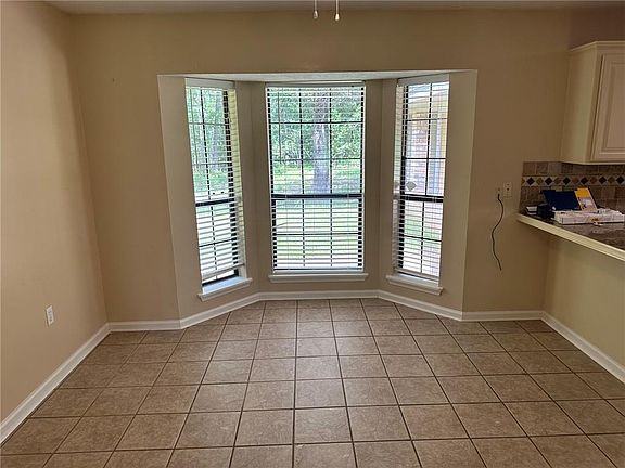 3rd image of 229 Miller Rd