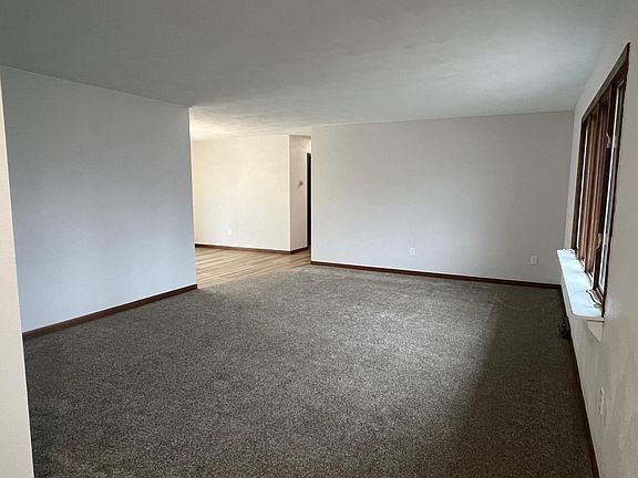 5th image of 703 3rd St S