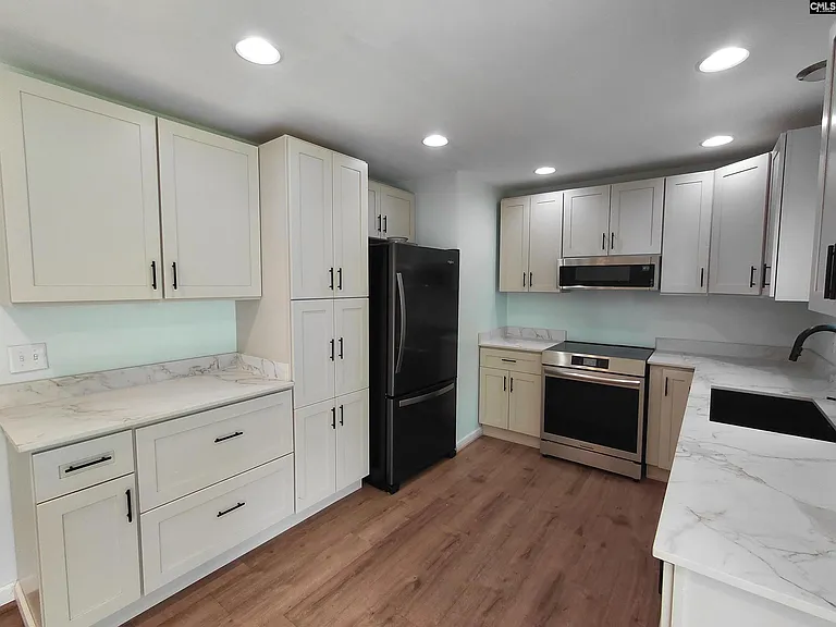 224 Hickory Ridge Dr — Photo 21