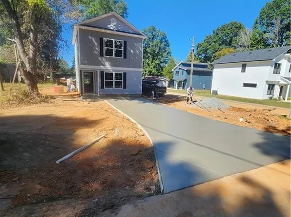 300 S Carter St, Liberty, NC 27298