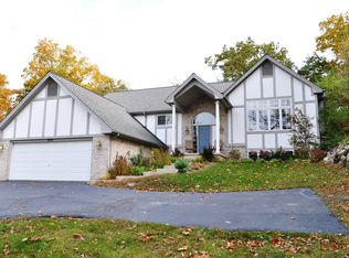 3452 Whitfield Dr, Waterford, MI 48329