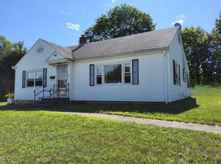 6 Crosby St, Webster, MA 01570