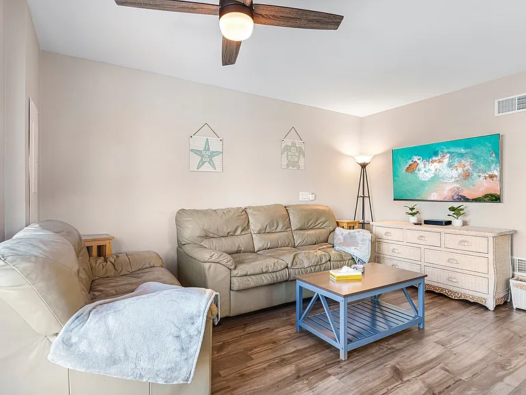 12 Epping Ave #1 — Photo 8