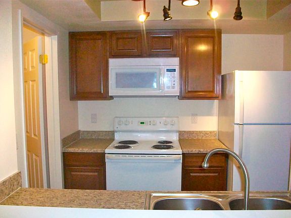 2nd image of 14405 NE 32nd St APT K101