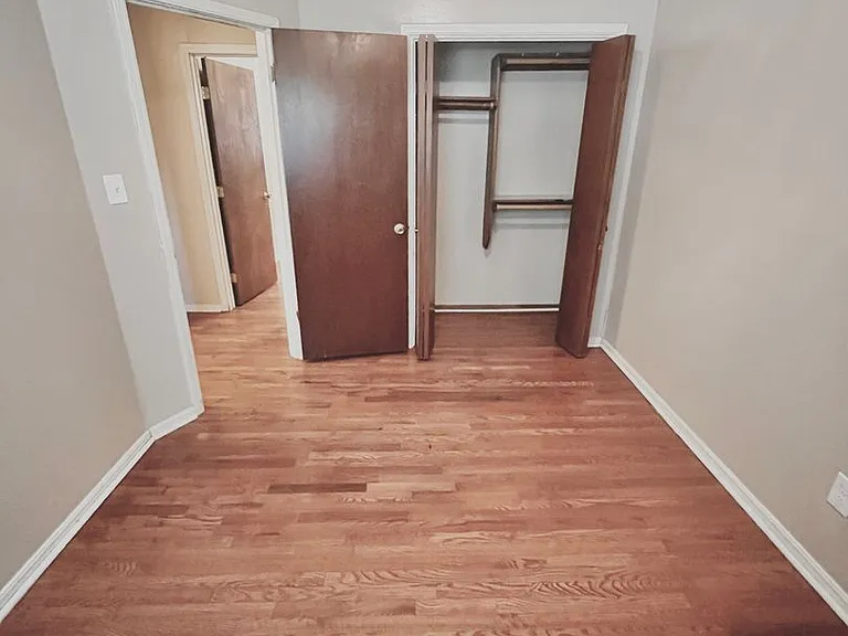 2124 Allenhurst St — Photo 9