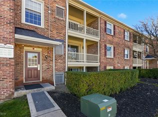 5824 Tiffany Ct, Lyndhurst, OH 44124