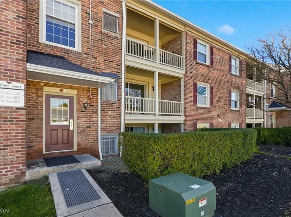 5824 Tiffany Ct, Lyndhurst, OH 44124