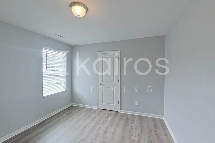 105 Kyles Dr — Photo 22