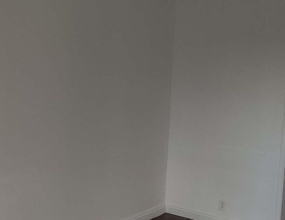 1st image of 3352 Del Mar Ave