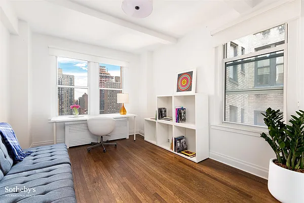 Sold by Sotheby's International Realty | media 6