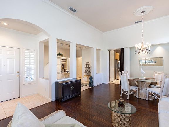 4th image of 51 Wild Rye Way