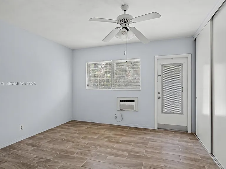 2000 NE 51st Ct #108 — Photo 8