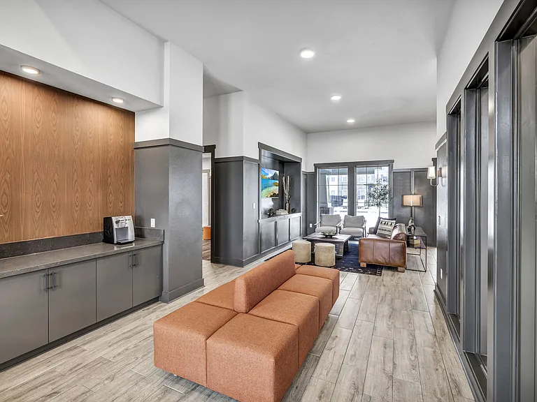 Seven07 Lofts — Photo 35