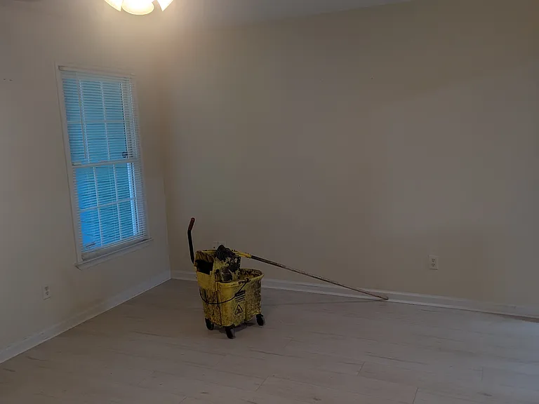 142 Fairview St — Photo 4