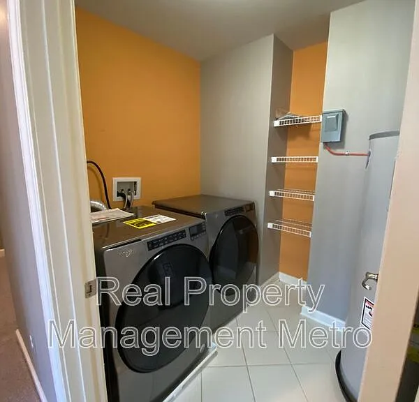 7305 Elkridge Crossing Way — Photo 16
