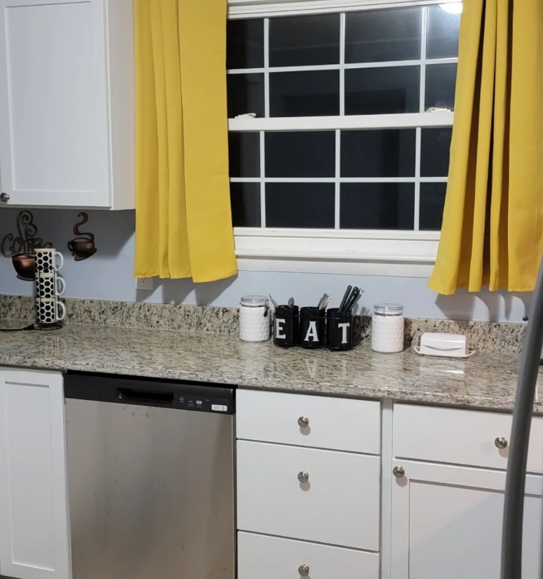 117 Oberlin Rd — Photo 2