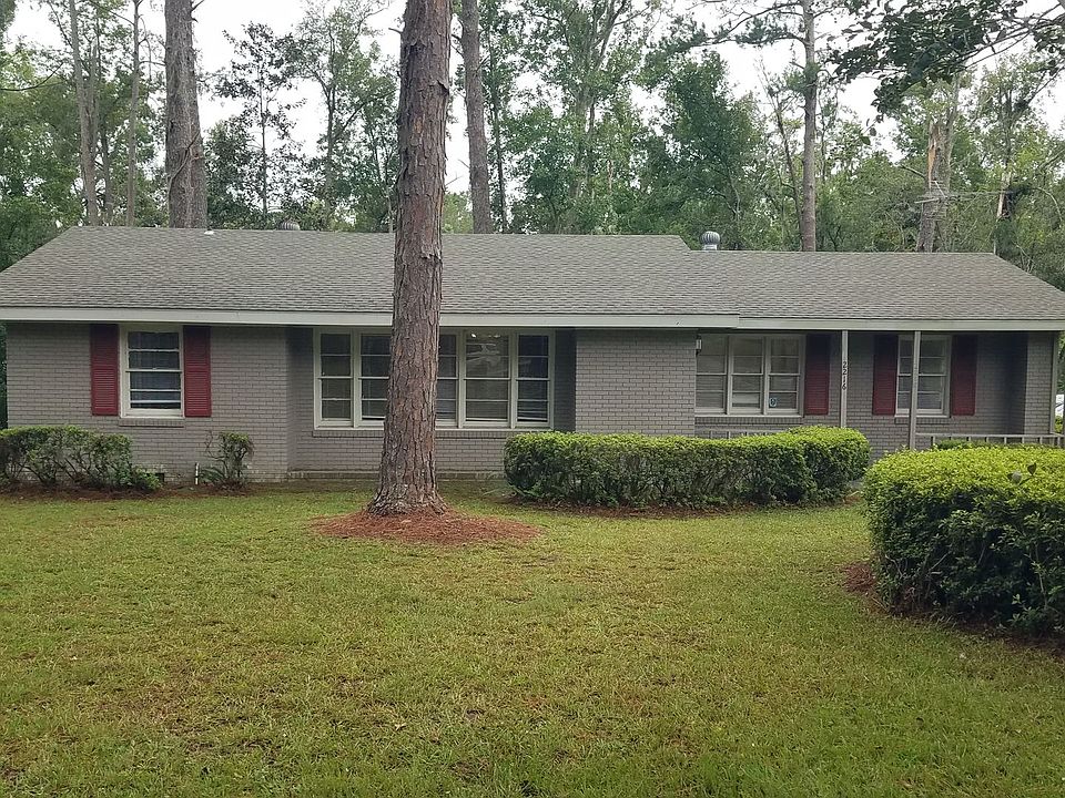 1st image of 2216 Park Ln