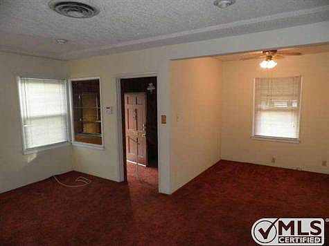 5th image of 6542 Teesdale Ave