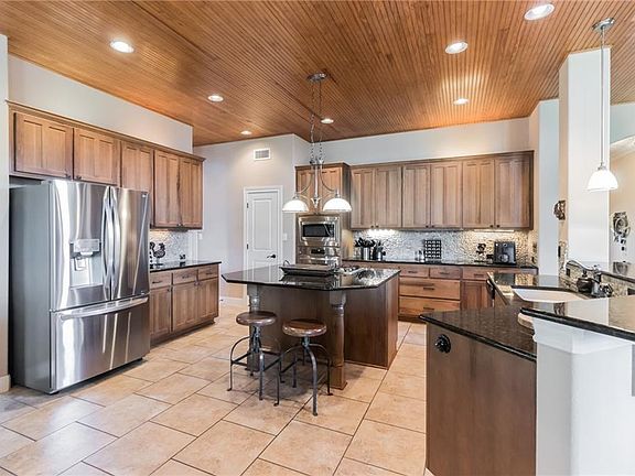 4th image of 16924 Northlake Hills Dr