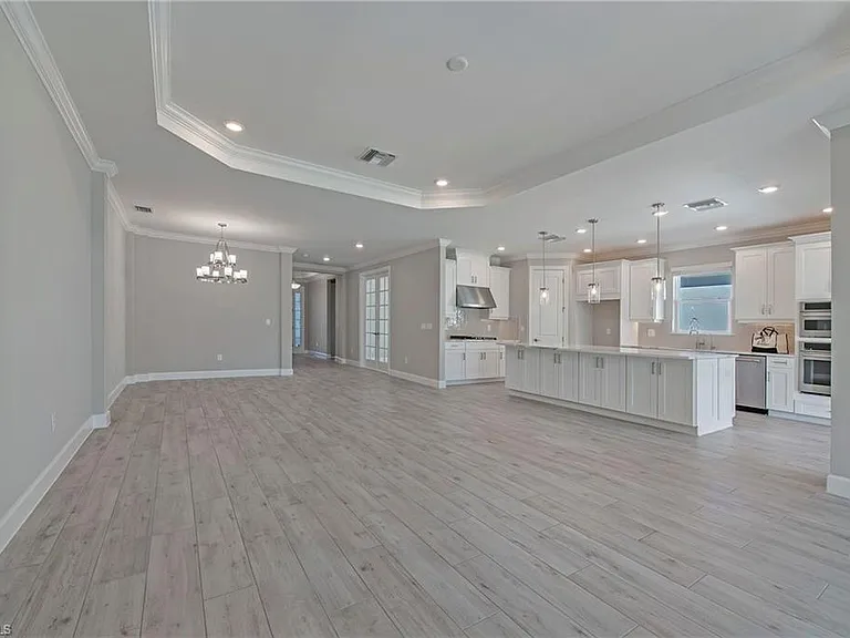 17471 Caravita Ln — Photo 8