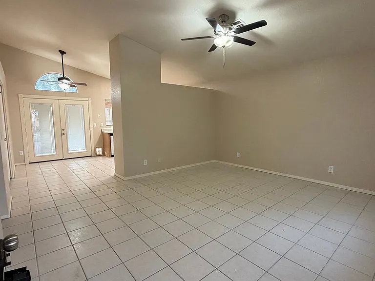 11344 W Barbara Ave — Photo 4