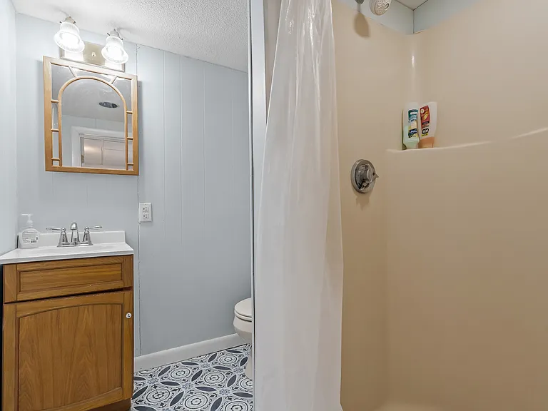 17 Clifford Dr — Photo 37