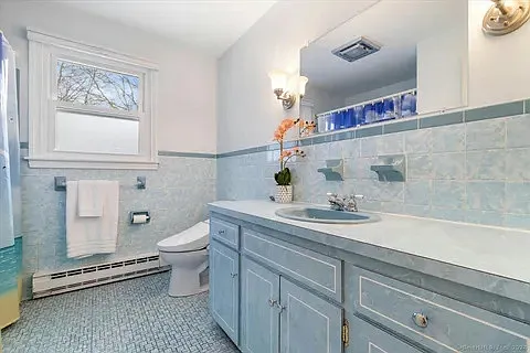 2 Colonial Dr — Photo 10